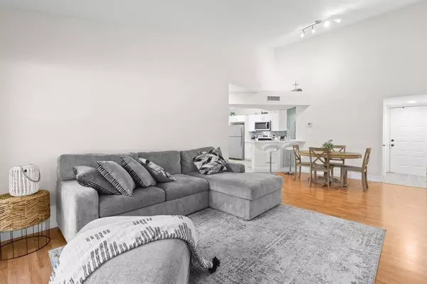 Coral Springs, FL 33067,8851 S Wiles Rd #305