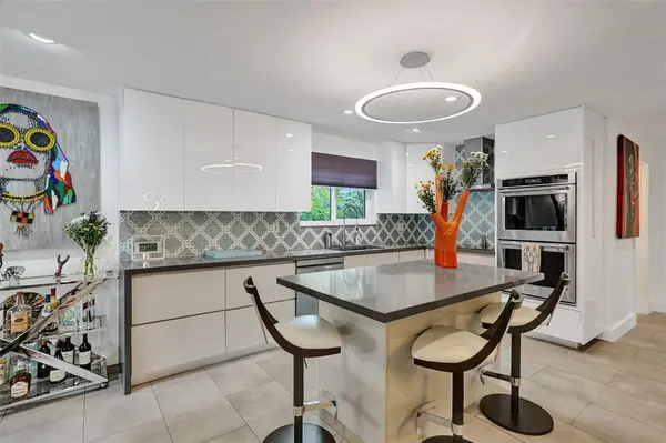 Oakland Park, FL 33334,Address not disclosed