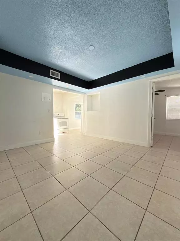 Pompano Beach, FL 33064,1832 NE 49th St