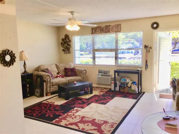 Deerfield Beach, FL 33442,7 Oakridge B #7