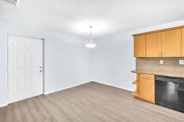 Hialeah, FL 33015,6881 NW 173rd Dr #J-204