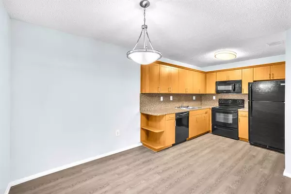 Hialeah, FL 33015,6881 NW 173rd Dr #J-204