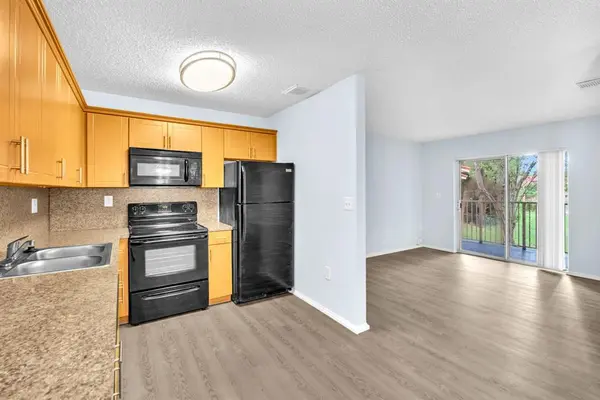 Hialeah, FL 33015,6881 NW 173rd Dr #J-204