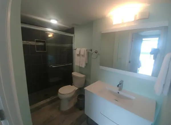 Miami Beach, FL 33140,2655 COLLINS AV #602