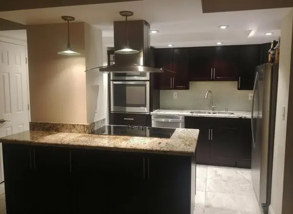 Miami Beach, FL 33140,2655 COLLINS AV #602