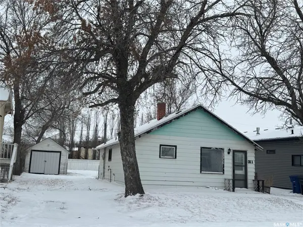 311 2nd AVENUE W, Assiniboia, SK S0H 0B0