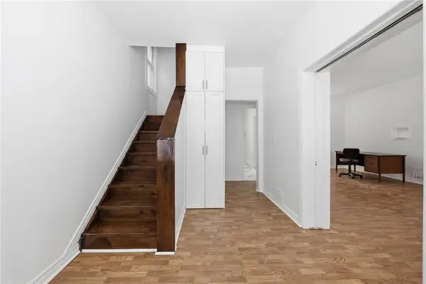 Hamilton, ON L8M 2V3,51 Barnesdale AVE S #Upper