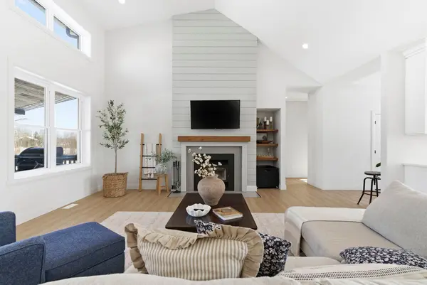 16119 Eamer RD, South Stormont, ON K0C 1R0