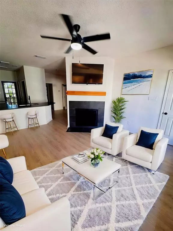 Dallas, TX 75209,4800 W Lovers Lane #212