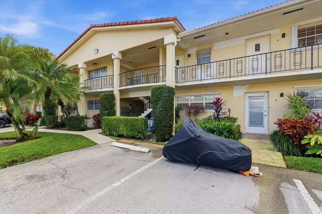 Lighthouse Point, FL 33064,2200 NE 36th St #5