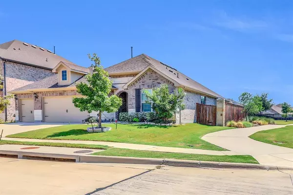 1446 White Water Way, Aubrey, TX 76227