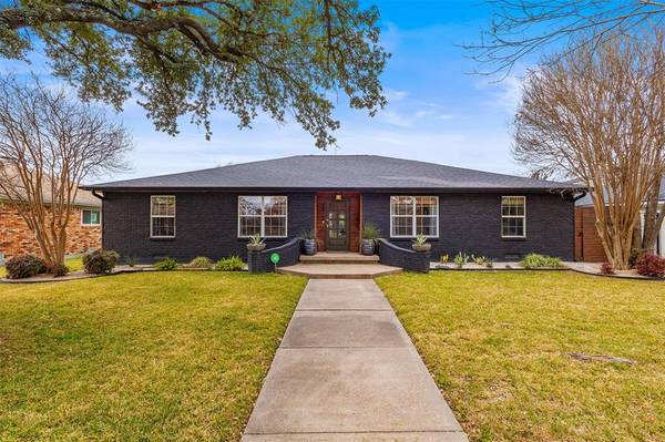 4815 Chilton Drive, Dallas, TX 75227