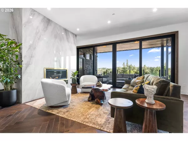 Lake Oswego, OR 97034,21 D AVE #3