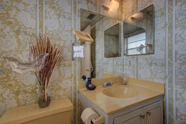 Margate, FL 33063,7867 Golf Circle Dr #108