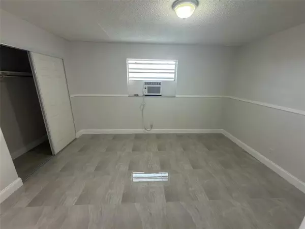 Fort Lauderdale, FL 33317,1810 SW 44th Ave #3