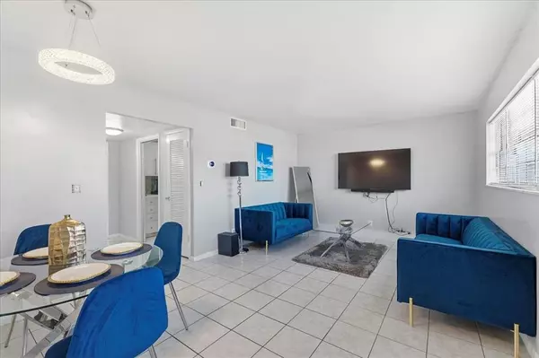 Lighthouse Point, FL 33064,2200 NE 36th St #5