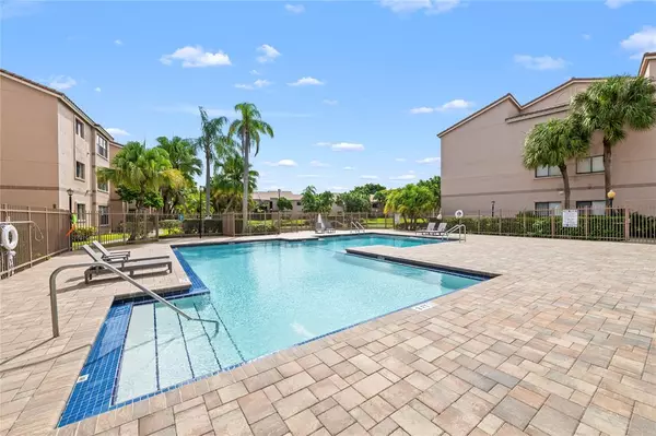 Davie, FL 33328,2906 S University Drive #10204