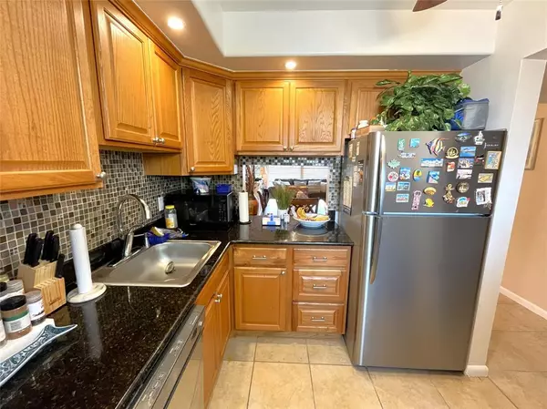 Margate, FL 33063,7837 Golf Circle Dr #206