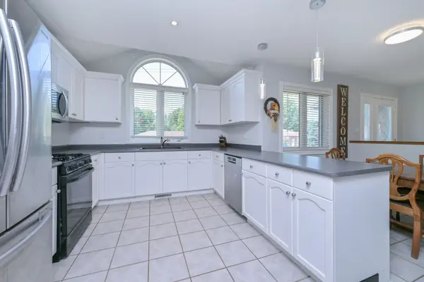 Adjala-tosorontio, ON L0M 1J0,29 Wales AVE N