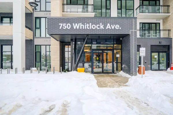 Milton, ON L9E 2B4,750 Whitlock AVE #106