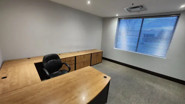 Halton Hills, ON L7G 0C6,15 Brownridge RD #5-2