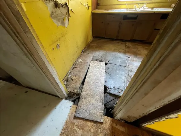 Dallas, TX 75216,4605 Haas Drive