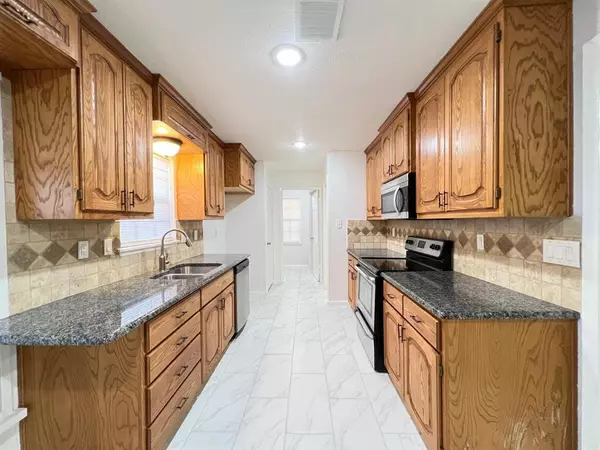 Grand Prairie, TX 75052,509 Chestnut Drive