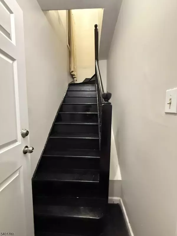 Newark City, NJ 07108,336 Madison Ave #2