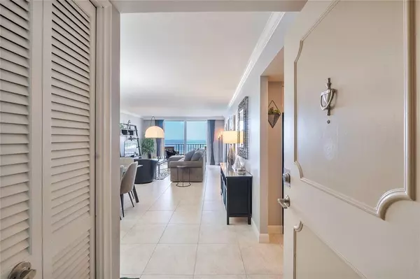 Lauderdale By The Sea, FL 33062,2000 S Ocean Blvd #9 F