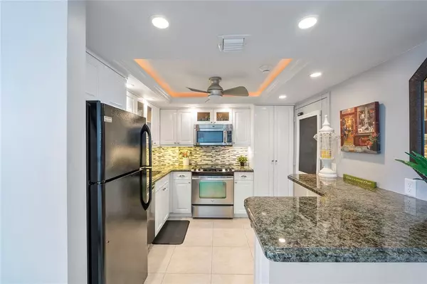 Lauderdale By The Sea, FL 33062,2000 S Ocean Blvd #9 F