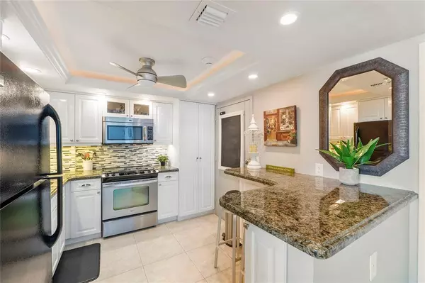 Lauderdale By The Sea, FL 33062,2000 S Ocean Blvd #9 F