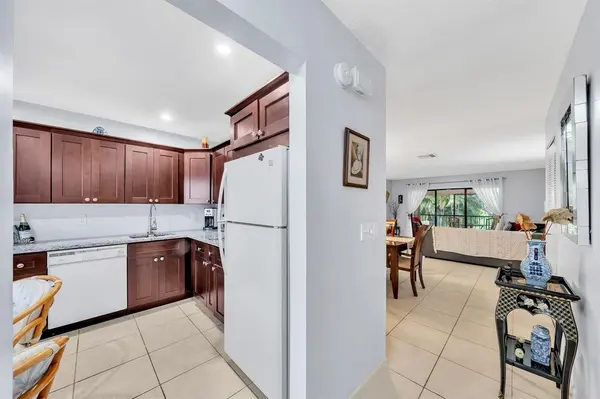 Boca Raton, FL 33428,9278 VISTA DEL LAGO F #31F