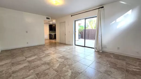 Boca Raton, FL 33433,23048 Oxford Pl