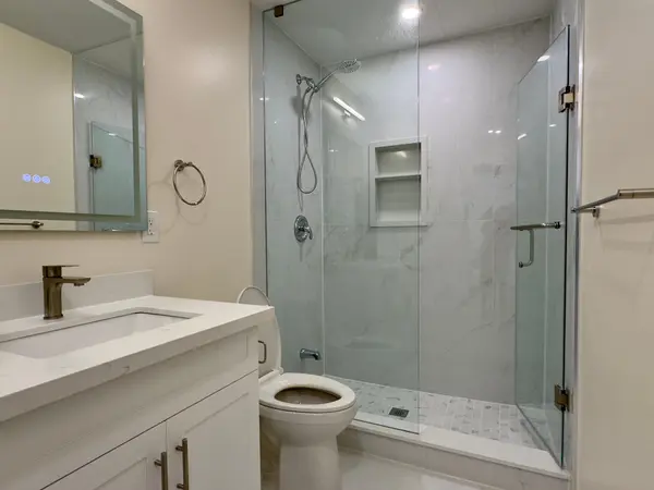 Toronto C15, ON M2J 1H4,7 Shaughnessy BLVD #UNIT 2