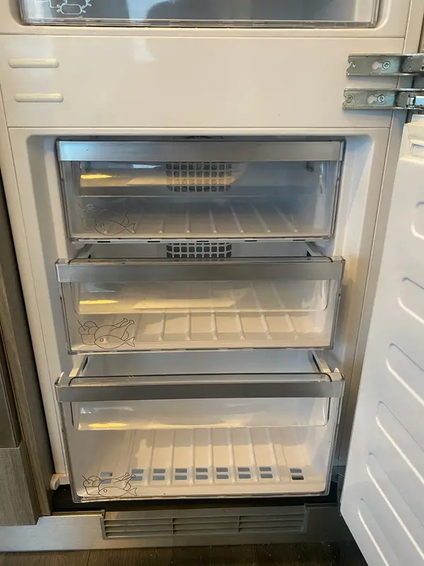 Toronto C08, ON M4Y 1T1,50 Charles ST E #2903