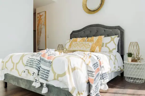 Toronto C08, ON M5B 0B1,89 Mcgill ST #3011