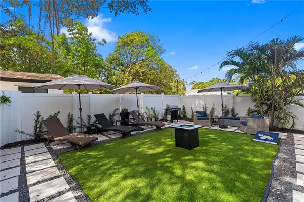 Oakland Park, FL 33334,719 NE 36th St