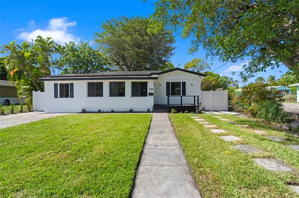 Oakland Park, FL 33334,719 NE 36th St