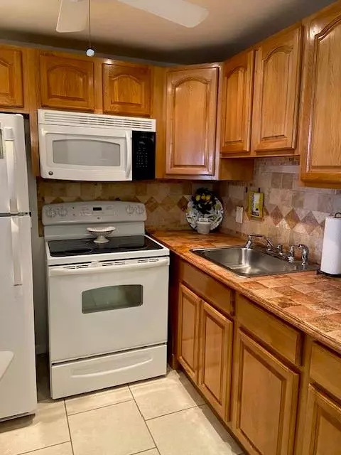 Deerfield Beach, FL 33442,3023 Harwood C #3023