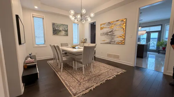 Richmond Hill, ON L4E 1C9,8 Kent Matthew ST #Main & 2nd