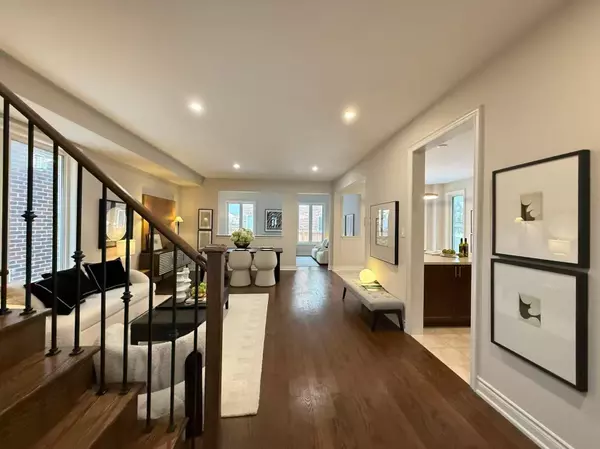 Bradford West Gwillimbury, ON L3Z 0C1,829 LANGFORD BLVD