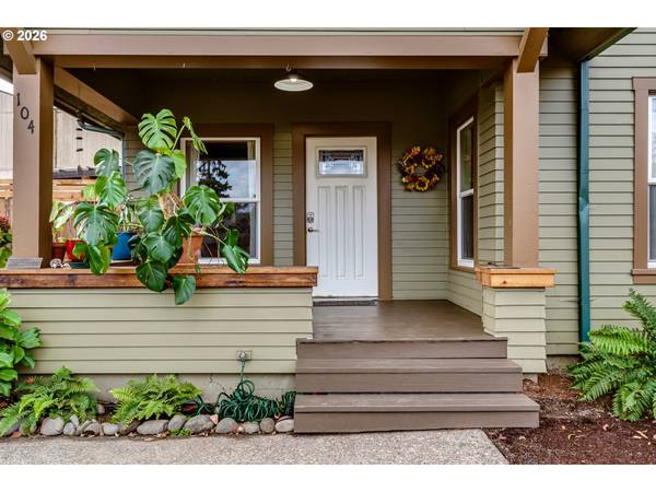 Eugene, OR 97404,104 HOLEMAN AVE