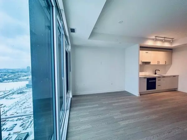 Toronto C13, ON M3C 0S4,1 Quarrington LN #2818