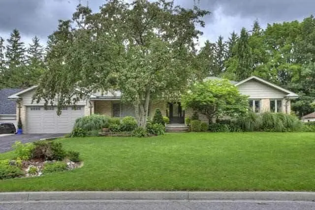 Ajax, ON L1T 2Y8,26 Sherwood RD E