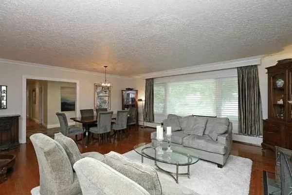 Ajax, ON L1T 2Y8,26 Sherwood RD E