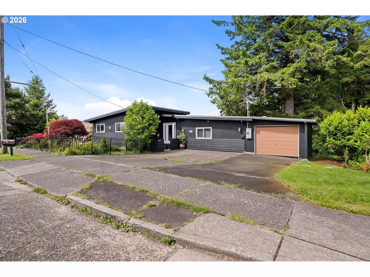 Astoria, OR 97103,404 CHINOOK AVE