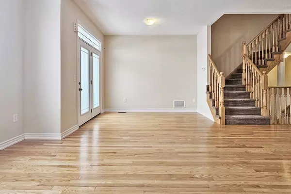 Caledon, ON L7C 4H2,19 Glasson LN