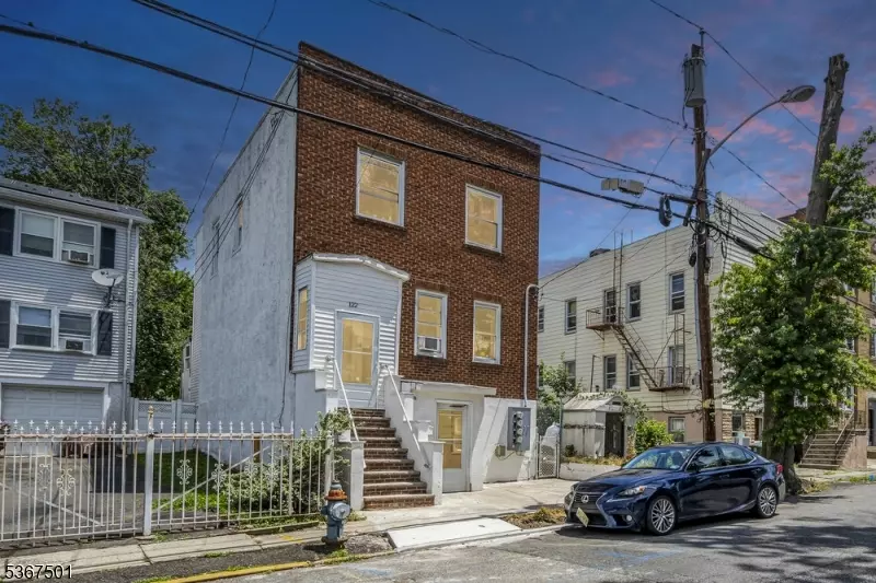 Irvington Twp., NJ 07111,122 Harper Ave