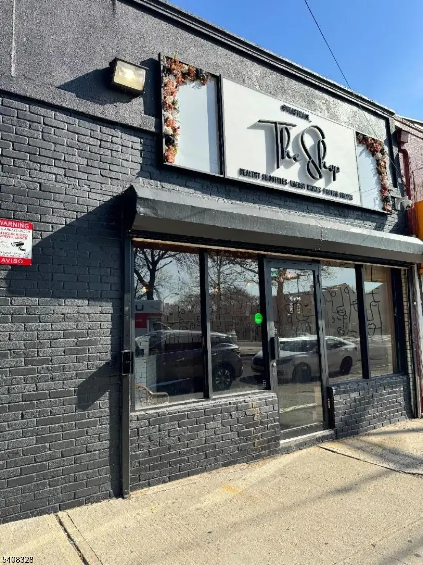 7 2nd Avenue, Newark City, NJ 07104