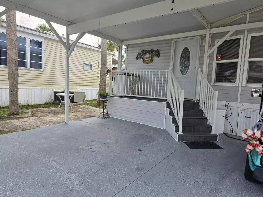 Okeechobee, FL 34974,6614 SE 54th LANE